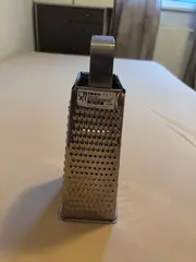 Vorschaubild 4 von Käsereibe Metall Küchenreibe Vierkantreibe Silber Praktisch