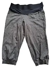 Vorschaubild 6 von Dri-Fit Capri Damen Jogginghose Athleisure Sport Caprihose Grau XS 34