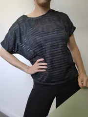 Vorschaubild 3 von Damen Sport Shirt Gr. L Grau Transparent Gestreift Fitness