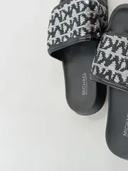 Vorschaubild 3 von Kinder Badeschuhe Slides Pailletten Schwarz Silber Gr. 30