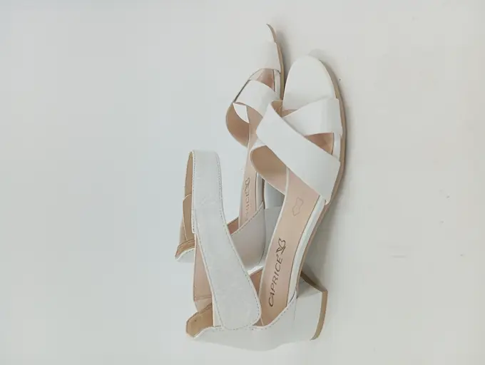 CAPRICE Sandalen Bild 1
