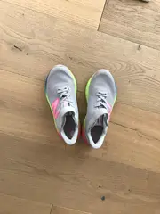 Vorschaubild 7 von Laufschuhe Kinder Größe 33.5 Grau Mehrfarbig Sportschuhe