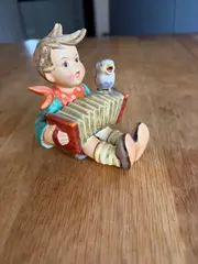 Vorschaubild 3 von Hummel Figur Junge mit Ziehharmonika Vogel W.Germany Porzellan
