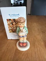 Vorschaubild 3 von M.J. Hummel Figur Junge mit Lamm Porzellan 10cm OVP