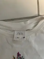 Vorschaubild 3 von Kinder T-Shirt Gr. 120/122 Weiß Blumen Stickerei Baumwolle