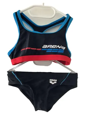 ARENA Badeanzug