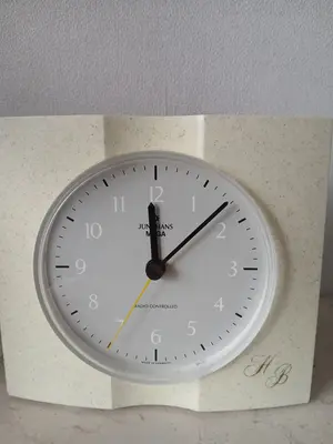 JUNGHANS Tischuhr