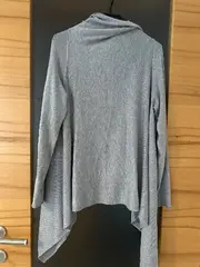 Vorschaubild 3 von Damen Strickjacke Cardigan Grau Gr. 40 Wasserfall-Ausschnitt Casual