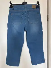 Vorschaubild 2 von Damen Capri Jeans Hose Blau Gr. 38 Casual Reißverschluss-Details