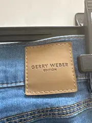 Vorschaubild 5 von Damen Capri Jeans Hose Blau Gr. 38 Casual Reißverschluss-Details