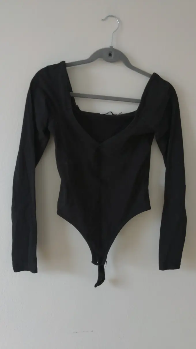 NA-KD Body Bild 3