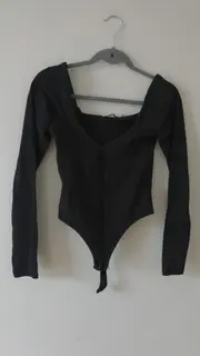 Vorschaubild NA-KD Body 3