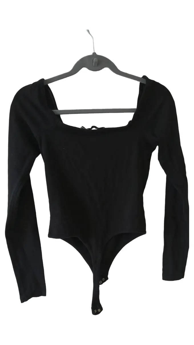 NA-KD Body Bild 2