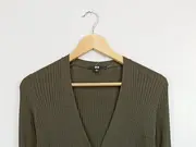 Vorschaubild 2 von Damen Strickjacke Gr. 34/XS Oliv Casual Rippstrick