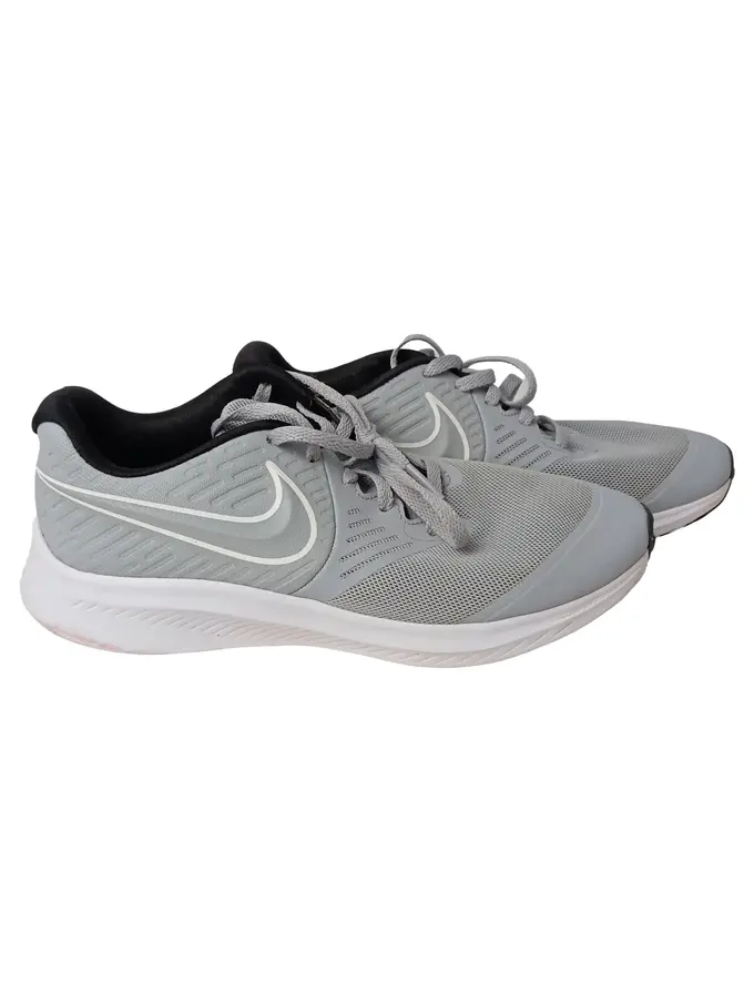 NIKE Sportschuhe Bild 1