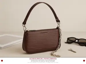 URBAN OUTFITTERS Henkeltasche