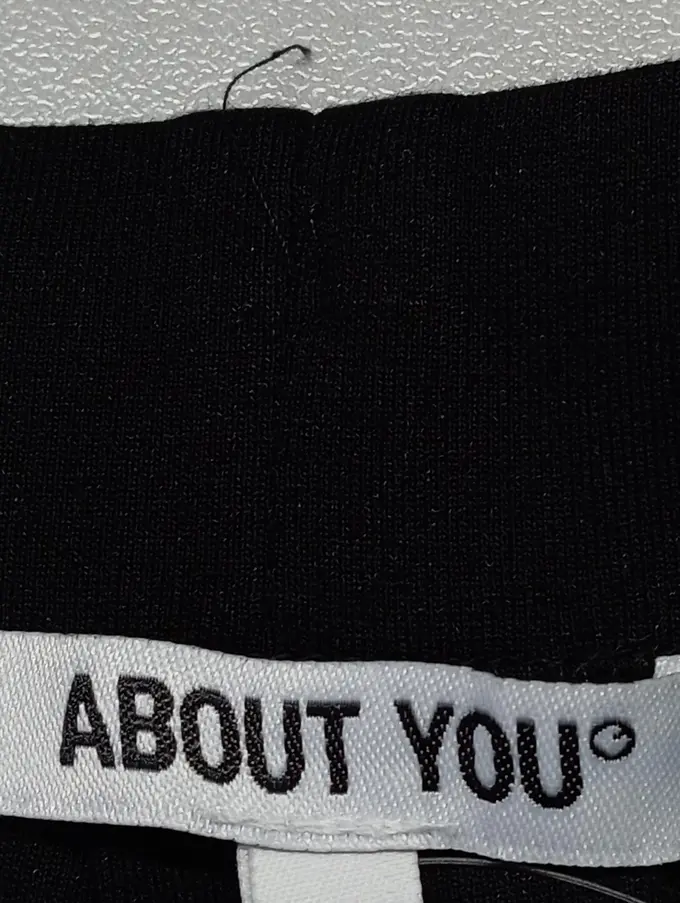 ABOUT YOU Faltenrock Bild 2