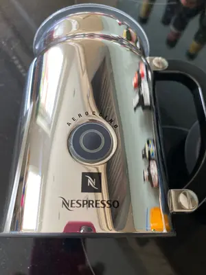 NESPRESSO Elektromilchaufschäumer
