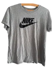 Vorschaubild 1 von Kinder T-Shirt Gr. L Grau Casual Sportlich Logo-Print