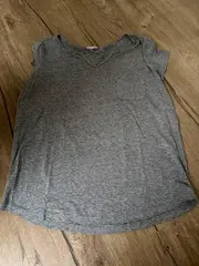 Vorschaubild 3 von Damen T-Shirt Gr. M grau meliert V-Ausschnitt Brusttasche Basic