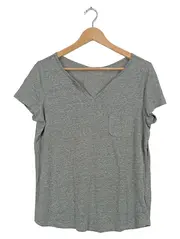 Vorschaubild 1 von Damen T-Shirt Gr. M grau meliert V-Ausschnitt Brusttasche Basic