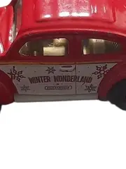 Vorschaubild 2 von VW Käfer Beetle Winter Wonderland Rot Modellfahrzeug 1:64