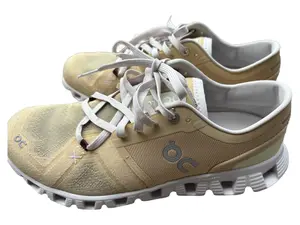 ON Sportschuhe
