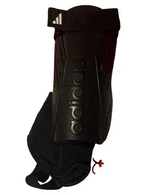 ADIDAS Fussball Schienbeinschoner