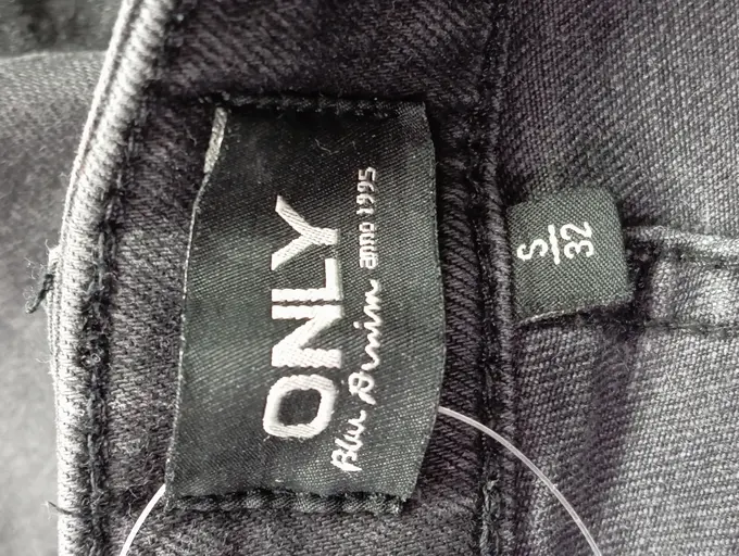 ONLY Destroyed Jeans Bild 4