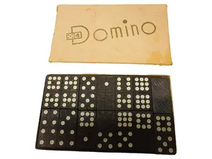 VEB MUSIKALSPIELWAREN Domino