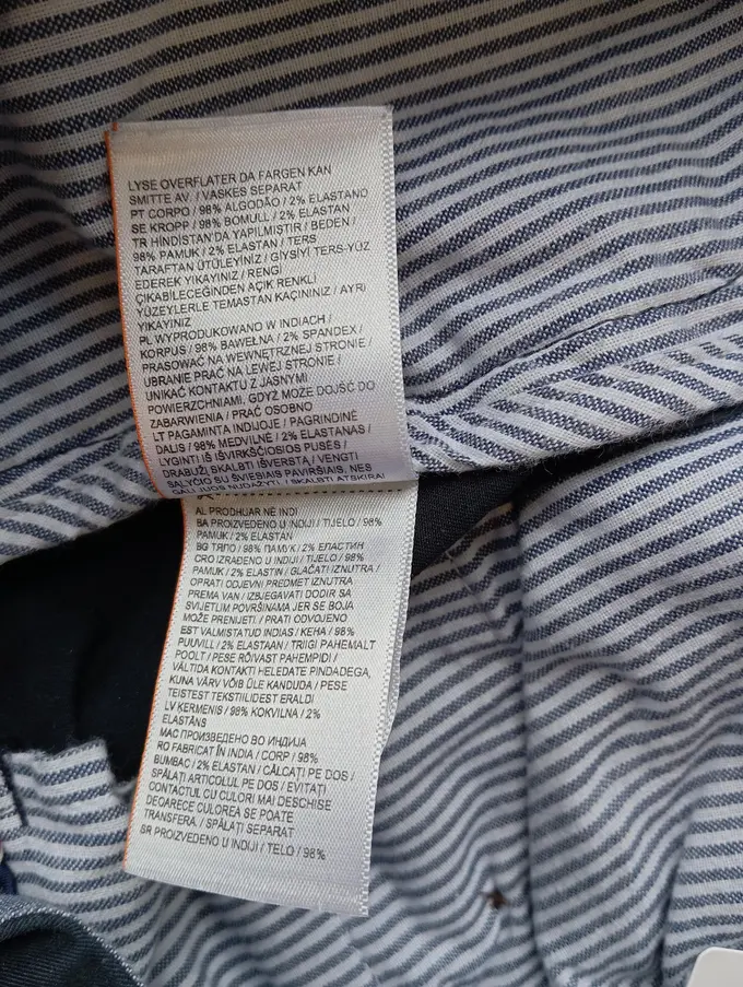 SUPERDRY Stoffhose Bild 4
