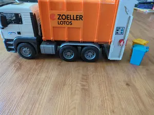 BRUDER Spielzeugauto