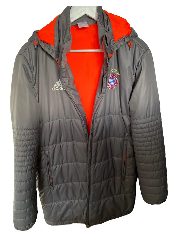 FC BAYERN MÜNCHEN Steppjacke Bild 1