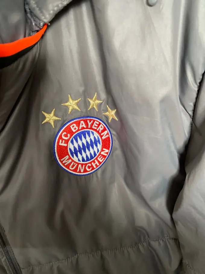 FC BAYERN MÜNCHEN Steppjacke Bild 2