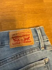 Vorschaubild 4 von Damen Jeans Slim Fit W28 Blau Ripped Knie Cut-Outs Casual