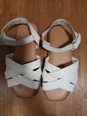 Vorschaubild 2 von Mädchen Sandalen Gr. 32 Beige Kreuzriemen Casual Sommerschuhe