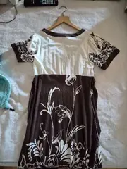 Vorschaubild 2 von Damen Freizeitkleid Wickelkleid Gr. 38 Braun Blumenmuster