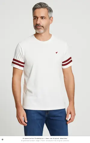 PIER ONE T-Shirt
