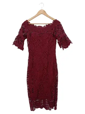 PAPER DOLLS Spitzenkleid