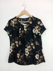 Vorschaubild 2 von Damen Bluse Blumenmuster Gr. 36 Feminin Schwarz Kurzarm