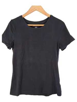 AMAZON ESSENTIALS T-Shirt