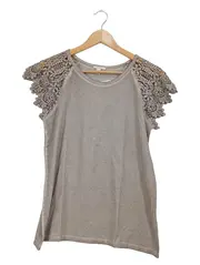 Vorschaubild 1 von Damen T-Shirt Gr. M Spitzenärmel Beige Häkeldetails Feminin