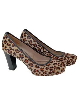 UNISA Pumps