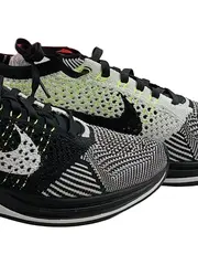Vorschaubild 4 von Flyknit Racer Damen Laufschuh Gr. 37.5 Schwarz Weiß Volt OG
