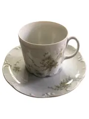 Vorschaubild 1 von Classic Rose Tasse Untertasse Porzellan Weiß Blumenmuster 7cm