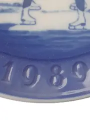 Vorschaubild 3 von Weihnachtsteller The Old Skating Pond Porzellan 18cm