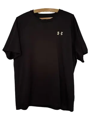 UNDER ARMOUR T-Shirt