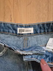 Vorschaubild 4 von Damen Jeans Shorts Gr. 36 Blau Casual Distressed Fransen Cut-Outs
