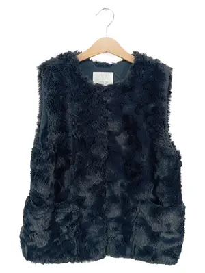 ZARA Fellweste