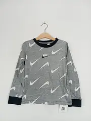 Vorschaubild 2 von Kinder Langarmshirt Grau 122/128 mit Swoosh-Muster Sportlich